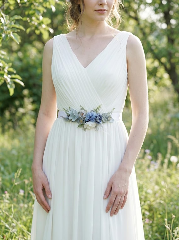 blue belt wedding dress Flower Bridal Belt: Romantic Rustic Accessory Shoe Size:EU43/ UK10/ US12/ AU12.5 Hidden zipper closure with Dedicated | Powder Blue PocketA-Line