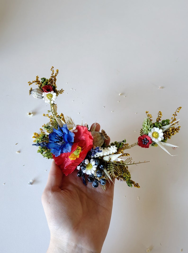 Meadow wedding flower hair vine Bridal hair comb with poppy flowers daisies cornflowers Slavic wedding flower comb Shapeable hair vine image 6