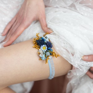 Wedding flower garter Toss garter Something blue Elastic navy garter Wedding accessories Bridal jewellery Bride to be Bridal accessories