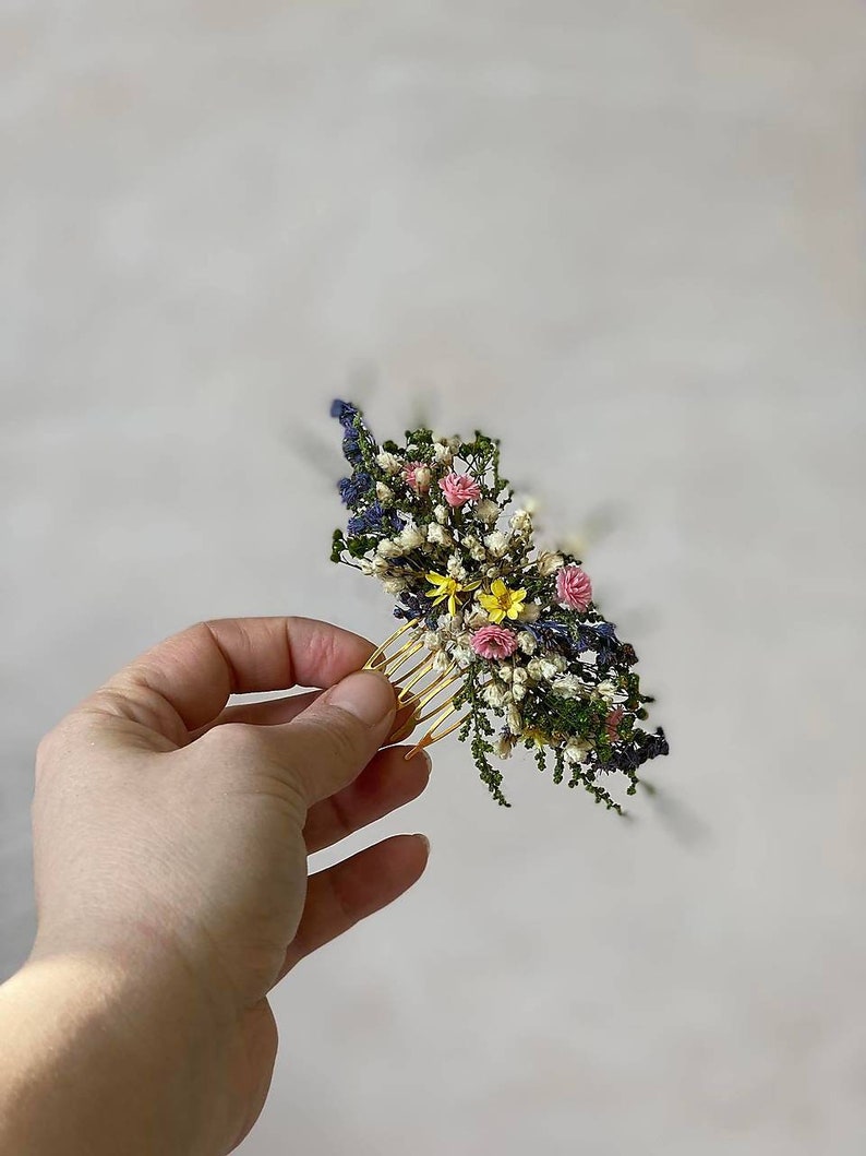 Meadowy hair comb Wild flowers hair comb Bridal hair Fairy design Summer wedding Bohemian flower comb Small bridal hair comb Magaela Bride image 6