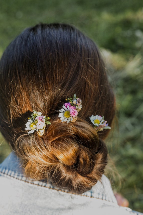 Daisy Hair Pin Bridal Hear Piece Wedding Hair Pin Bridal Daisy Headpiece  Floral Hear Piece White Pearl Hair Pin Daisy Accessory Bridesmaids 