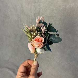 Romantic flower boutonniere Groom&#39;s corsage Wedding accessories Eucalyptus Peach Pink wedding corsage with rose Groomsmen buttonhole Magaela