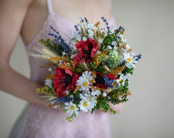 Folk bridal bouquet Meadow wedding bouquet Poppy flowers and daisies Wildflowers bouquet Customisable Small wedding bouquet Natural Magaela