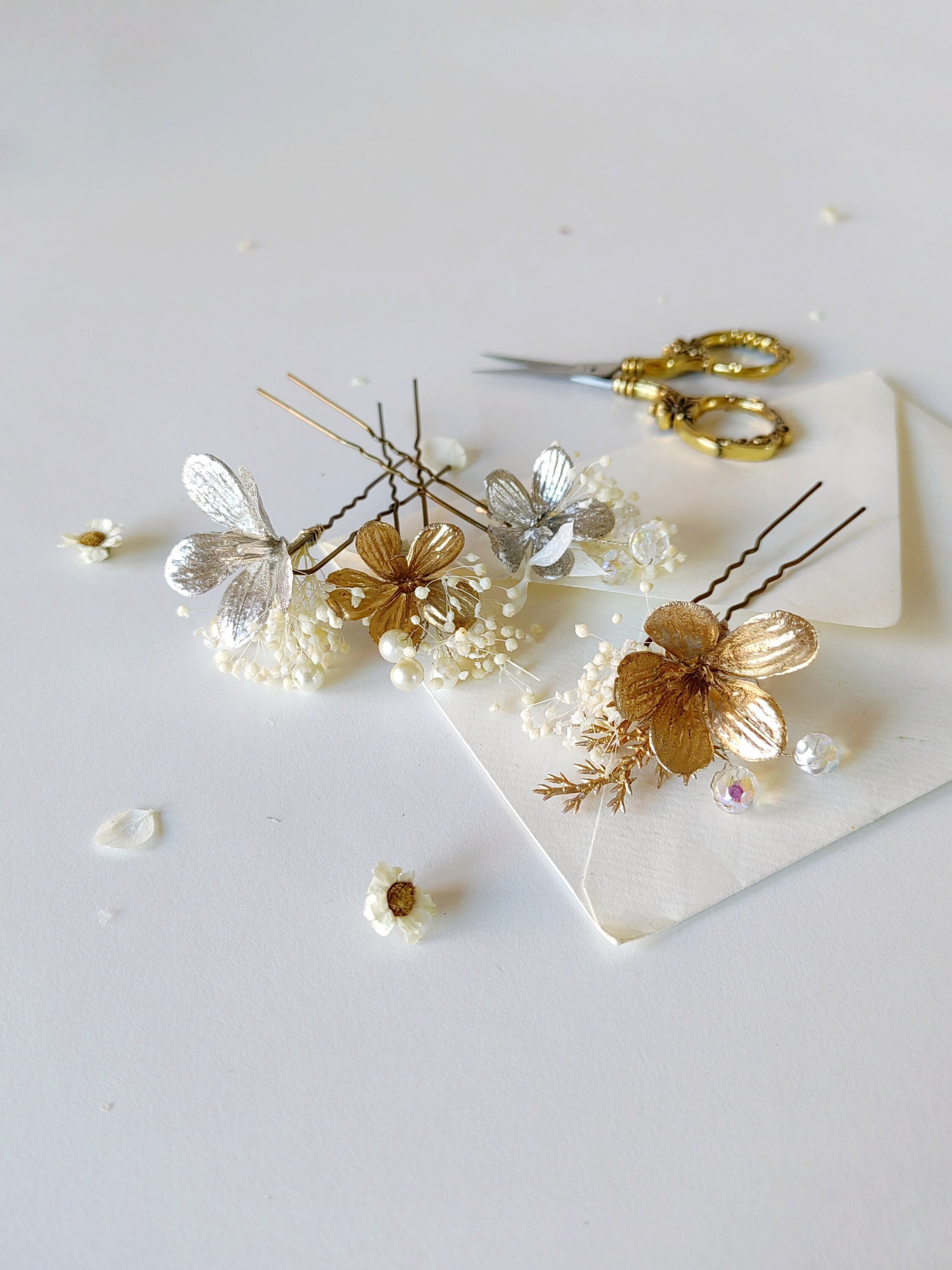 Gold & Silver Floral Hair Pins: Glam Wedding Hair Accessory 