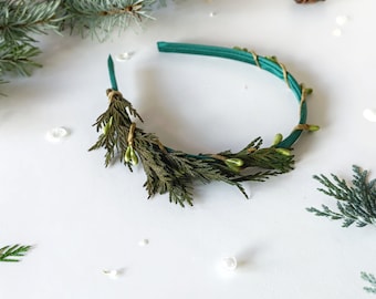 Greenery flower headband Winter headband with pine needles Winter wedding Woodland headpiece Magaela accessories Greenery natural headband