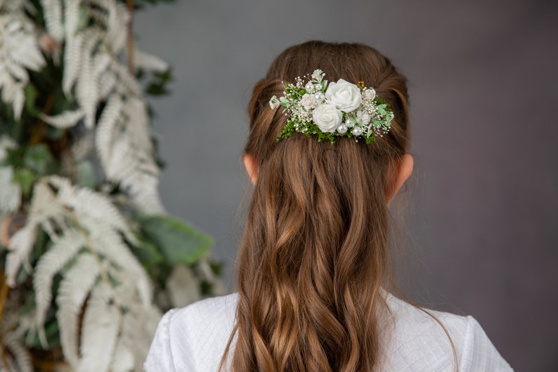 First holy communion clip with roses and pearls Flower hair comb Barrette flower clip Flower girl Bridal accessories White flower headpiece image 3