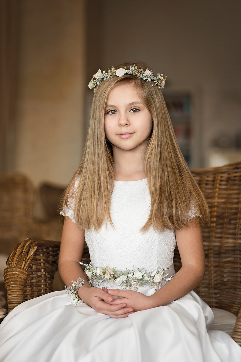 Hair crown for first holy communion Floral wreath with white roses Hair flowers Floral accessories Hair accessories Magaela Handmade zdjęcie 2