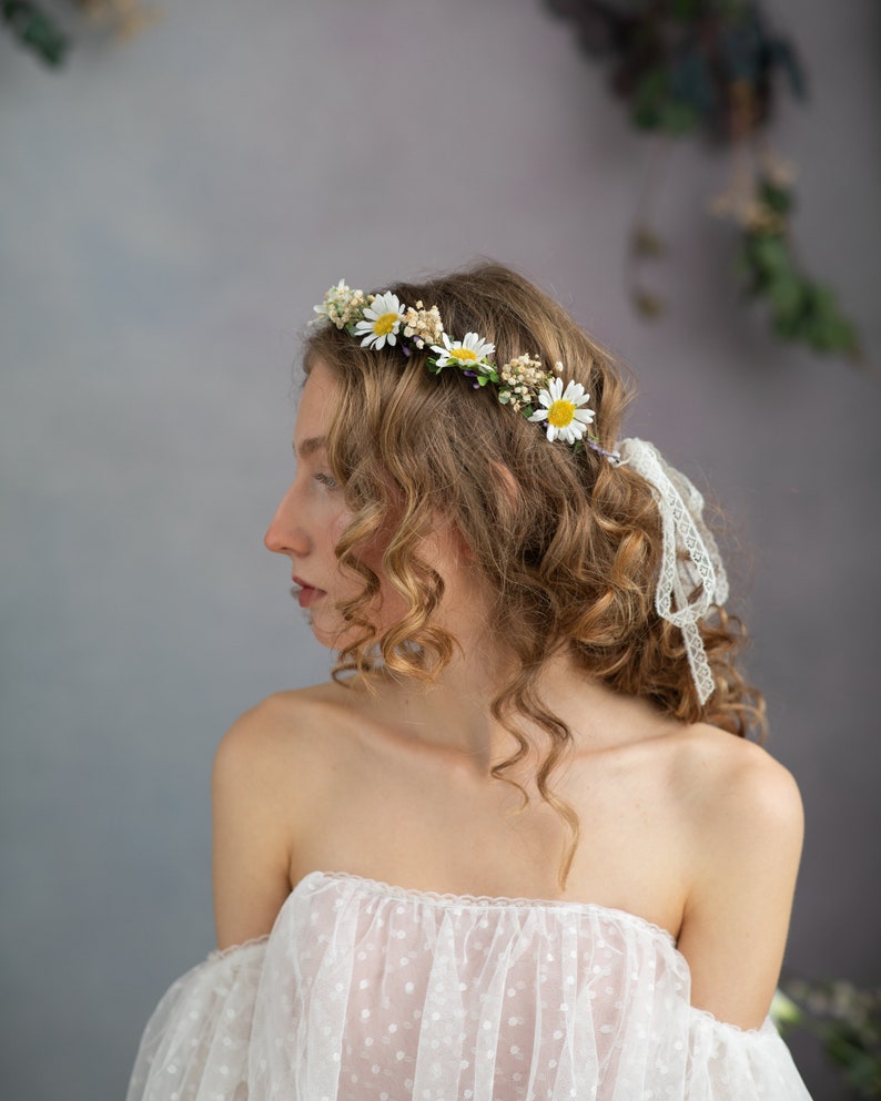 Daisy bridal hair crown Wedding flower wreath Meadow wedding Spring bridal crown Meadowy Summer wedding flower halo Magaela Handmade image 4