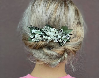 Greenery flower hair comb Bridal natural comb with pearls Ivory and green wedding comb Blumen haarkamm Hair comb for bride Magaela Handmade