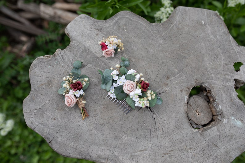 Blush and burgundy flower hair comb Wedding hair comb Bridal accessories Pink flower comb Burgundy Greenery flower comb Magaela Natural