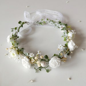 White and ivory flower crown Bridal hair wreath with roses Romantic wedding headpiece Bride to be Wedding crown with pearls and lace Magaela