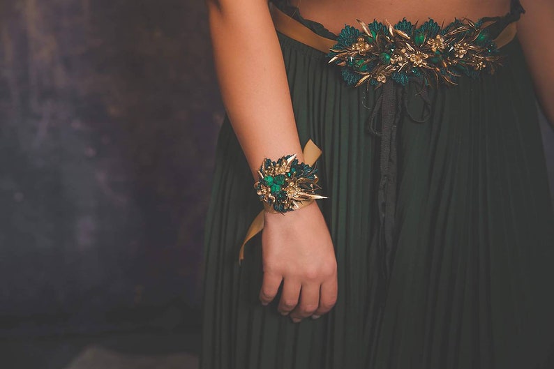 Glamour elegant bracelet in emerald and golden colours Bridal flower bracelet Wedding bracelet Handmade bracelet Wedding jewelry Magaela image 1