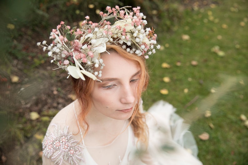 Romantic hair wreath Wedding hair crown Boho style Wedding wreath Hair wreath Flower crown Magaela accessories Bridal accessoeries