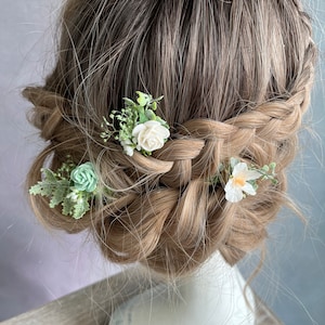 Sage green flower hairpins Bridal white rose hair pins Wedding jewellery Hair accessories Bridal hairstyle hair clip Magaela Floral hairpins