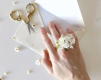 White flower ring Adjustable bridesmaid rings Bridal ring with flowers Jewelry Romantic floral rings Wedding accessories Magaela Gift