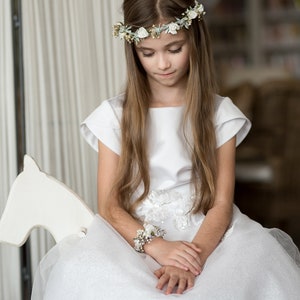 Hair crown for first holy communion Floral wreath with white roses Hair flowers Floral accessories Hair accessories Magaela Handmade zdjęcie 3