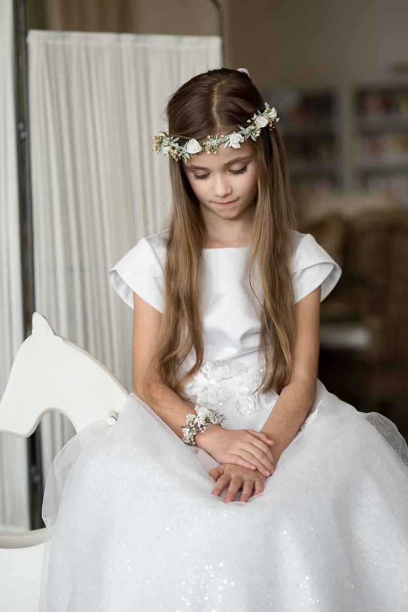 Hair crown for first holy communion Floral wreath with white roses Hair flowers Floral accessories Hair accessories Magaela Handmade zdjęcie 3