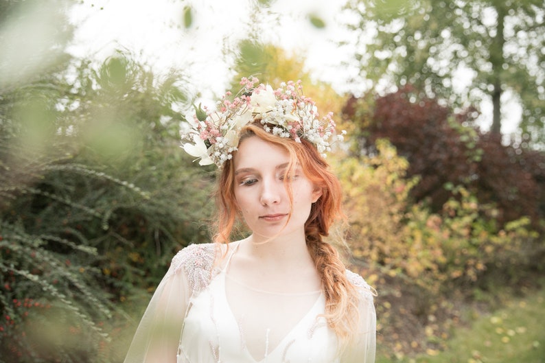 Romantic hair wreath Wedding hair crown Boho style Wedding wreath Hair wreath Flower crown Magaela accessories Bridal accessoeries