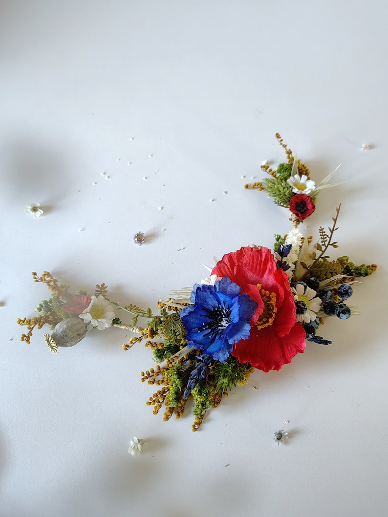 Meadow wedding flower hair vine Bridal hair comb with poppy flowers daisies cornflowers Slavic wedding flower comb Shapeable hair vine image 4