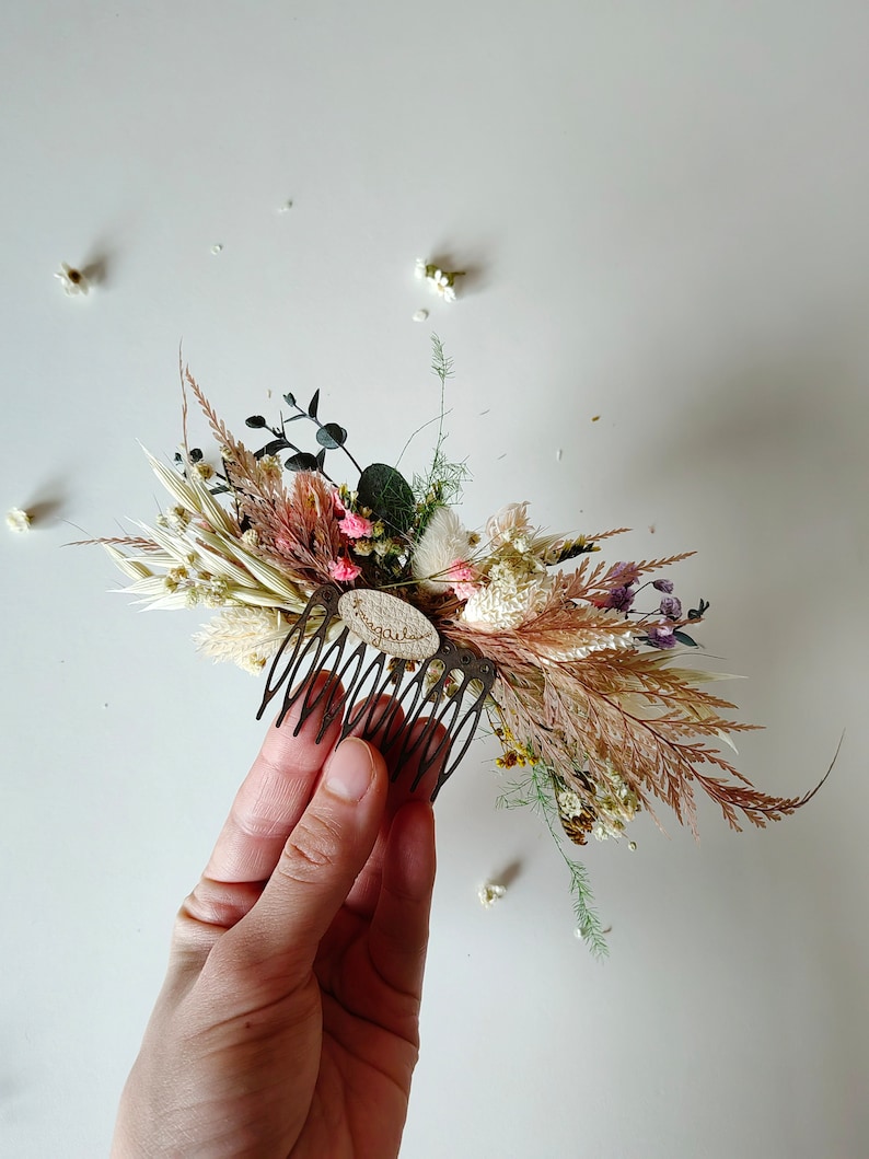 Wildflower hair comb Natural bridal hair comb Rustic wedding accessories Summer wedding Vintage Cottagecore Preserved flowers Magaela Bride image 4