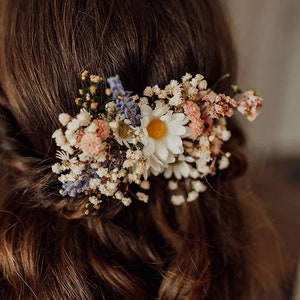 Meadowy wedding hair comb Flower bridal hair comb with baby's breath Spring Meadow Pastel wedding comb with daisies Magaela accessories image 4