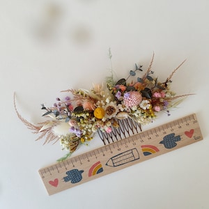 Wildflower hair comb Natural bridal hair comb Rustic wedding accessories Summer wedding Vintage Cottagecore Preserved flowers Magaela Bride image 5