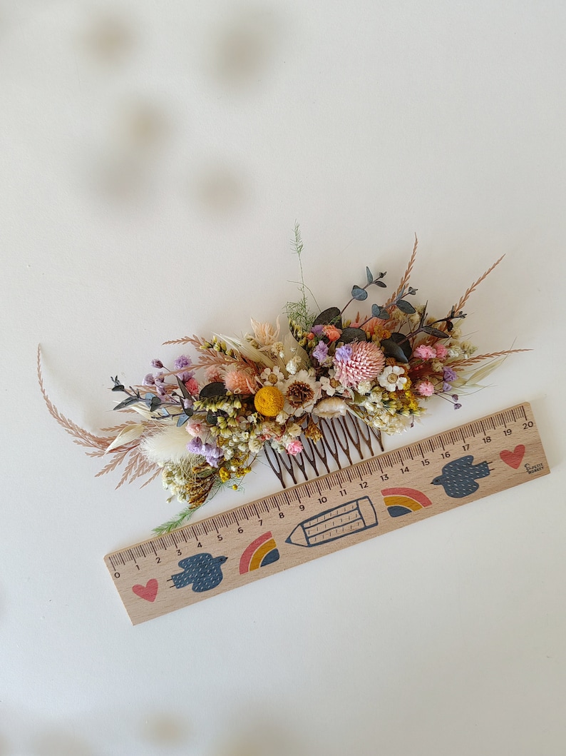 Wildflower hair comb Natural bridal hair comb Rustic wedding accessories Summer wedding Vintage Cottagecore Preserved flowers Magaela Bride image 5