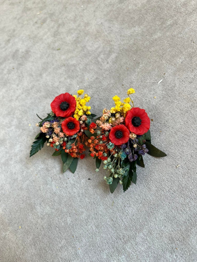 Small folk wedding flower comb Bride to be Poppy flowers bridal comb Slavic wedding Wedding accessories Hair flowers Magaela Colourful comb zdjęcie 9