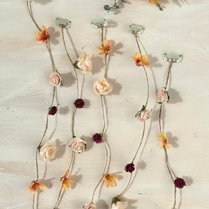 Rustieke bruiloft Bruidshaar wijnstok met bloemensluier Herfstbruiloft Cottagecore kapsel Vintage bruiloft Bruidshaar Bloemensluier Magaela Bride 5 hair clips / veil