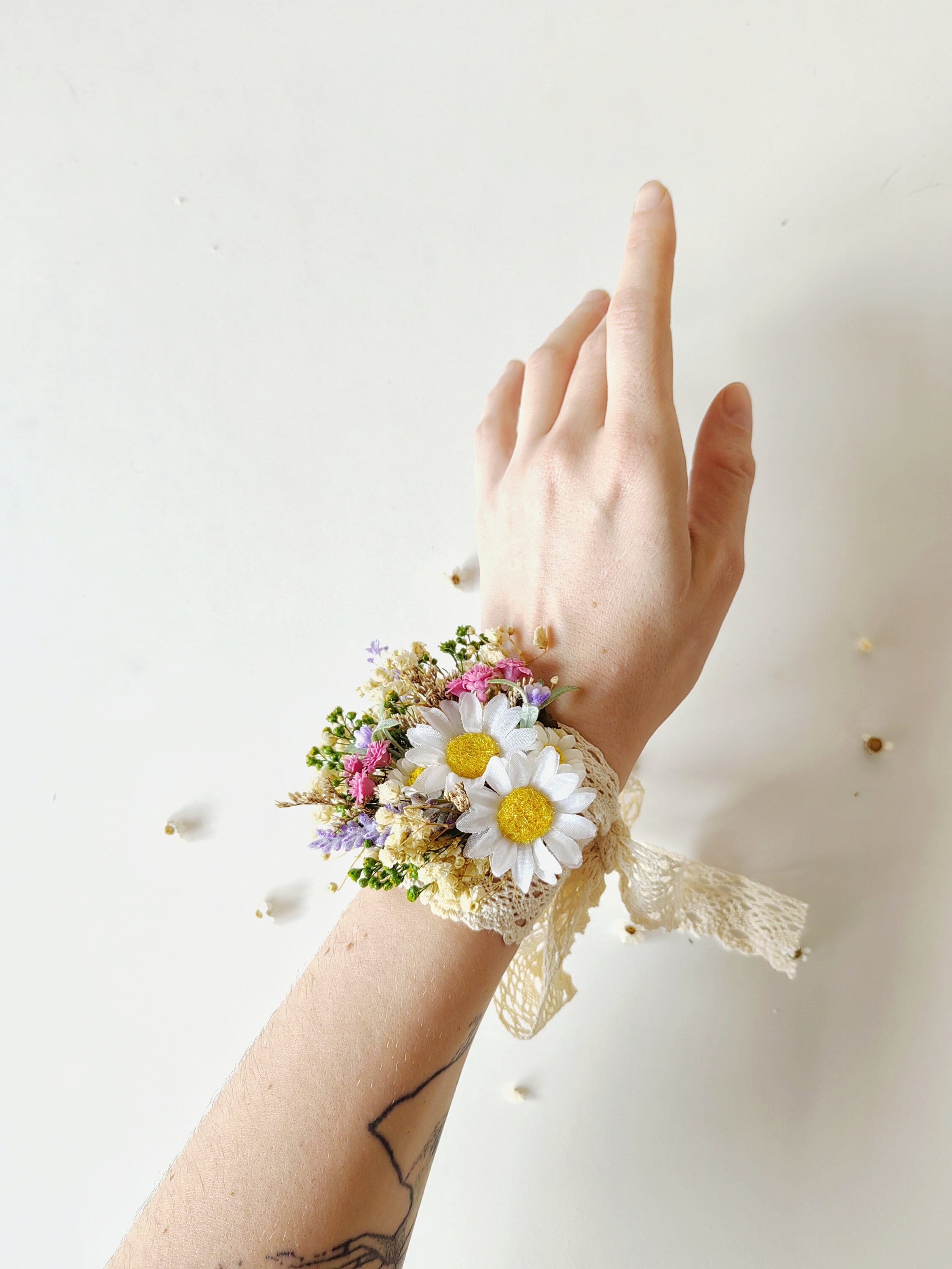 Daisy Flower Bridal Corsage: Meadow Spring Lace Wrist Bracelet - Etsy