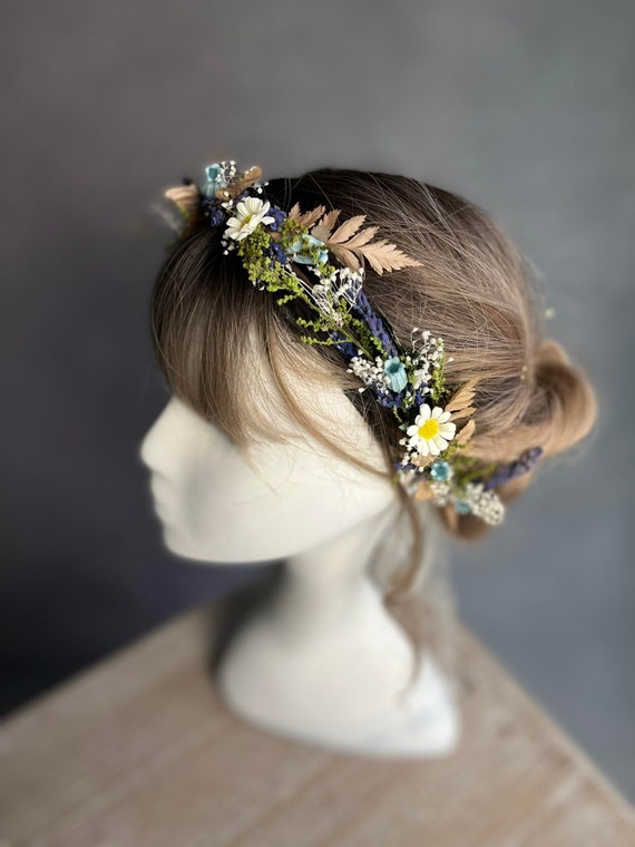 meadow flower Gold crown