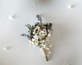 Natural lavender boutonniere Violet and white boutonniere Magaela Wedding accessories Hochzeit Bridal comb Groom accessories Baby's breath