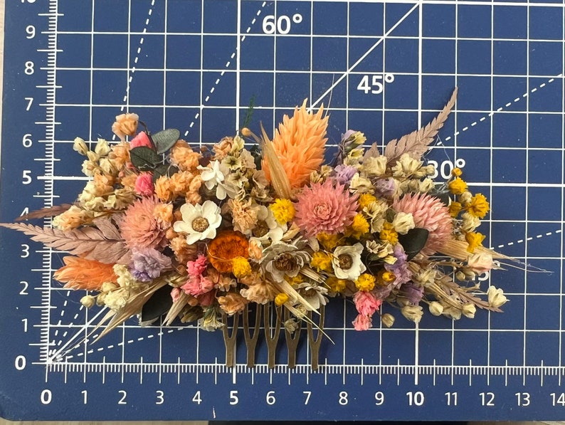 Wildflower hair comb Natural bridal hair comb Rustic wedding accessories Summer wedding Vintage Cottagecore Preserved flowers Magaela Bride image 9