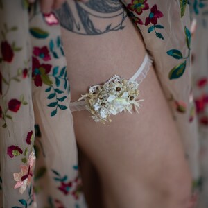 White flower garter Bridal accessories Wax flowers Wedding garter Toss garter Magaela Customisable Elastic lace Bride to be Handmade image 3
