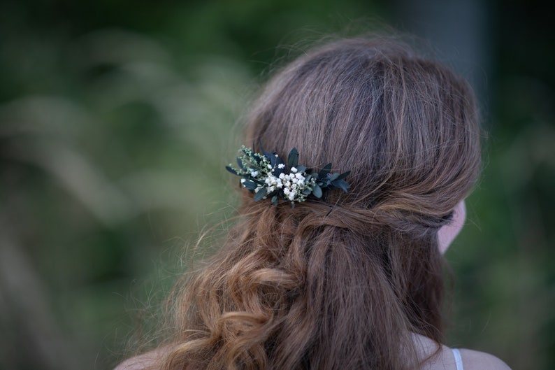 Peine de pelo mini flor verde Peine de pelo de boda Aliento del bebé Accesorios nupciales Peine de pelo de flor verde Magaela Natural imagen 4