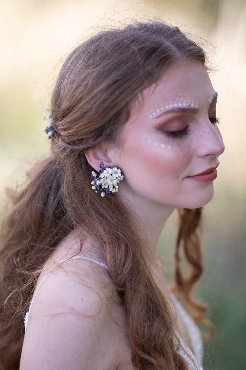 Lavender and ivory wedding earrings Bridal flower earrings Natural very peri earrings Clip on earrings Small flower jewellery Magaela image 1