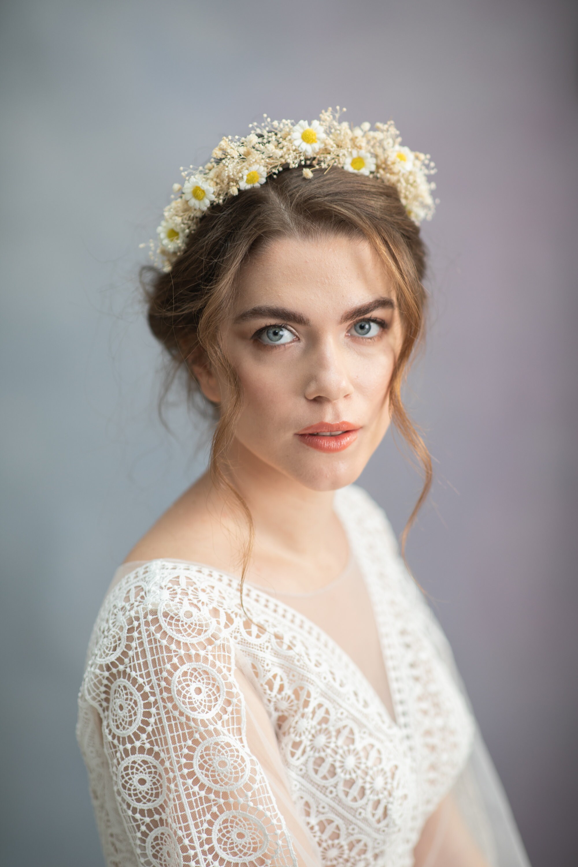 Weißes Haarband Mit Sonnenblumen & Rosen – Perfekt Für Hochzeiten, Festivals Und Als Blumenkrone