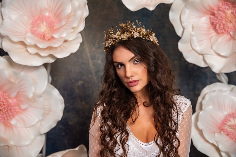 Golden wedding hair crown Bridal tiara Flower wedding tiara Bridal hair crown Wedding accessories Magaela hair crown Handmade flower crown