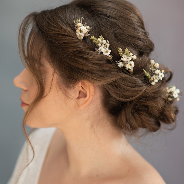 Greenery flower hairpins Boho romantic flower hair pins Delicate dried wedding hairpins Bridal hair clips Rustic Wedding hair accessories