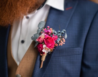 Pink roses groom corsage Magenta flower boutonniere Eucalyptus Wedding buttonhole Hot pink fuchsia boutonniere Magaela Groomsmen corsage