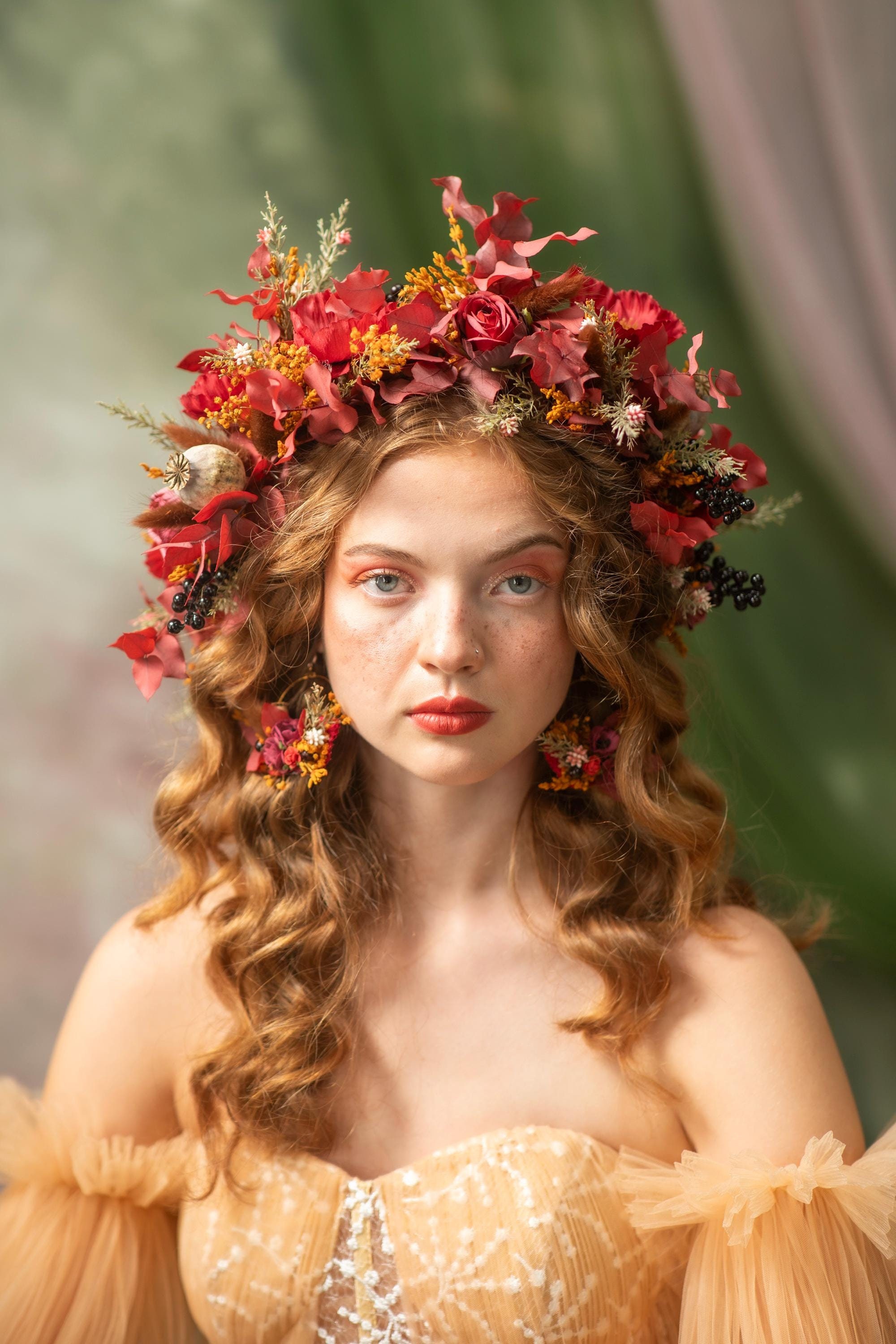 Boho autumn hair wreath Big flower crown Autumn leaves Black berries Woodland wedding Autumn wedding Fairycore Fairy design Boho wedding