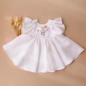 Girl Linen Flutter Sleeve Tie Back Blouse | Color Milk | &quot;Bouquet #1&quot; Embroidery