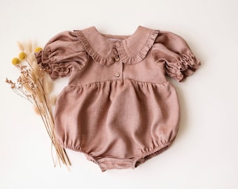 Baby Girl Linen Romper, Bubble Playsuit with Short Sleeve and Frilled Collar | Color Rose Smoke