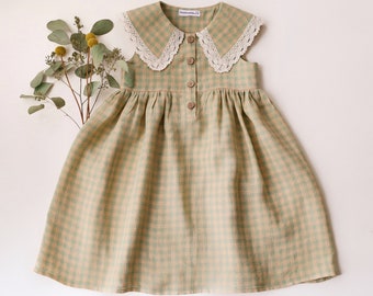 Girl Linen Dress with Pointed Collar and Lace | Color Green Gingham