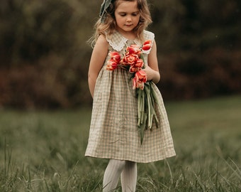 Linen Pointed Collar Dress with Lace for Girls |  Color Green Gingham