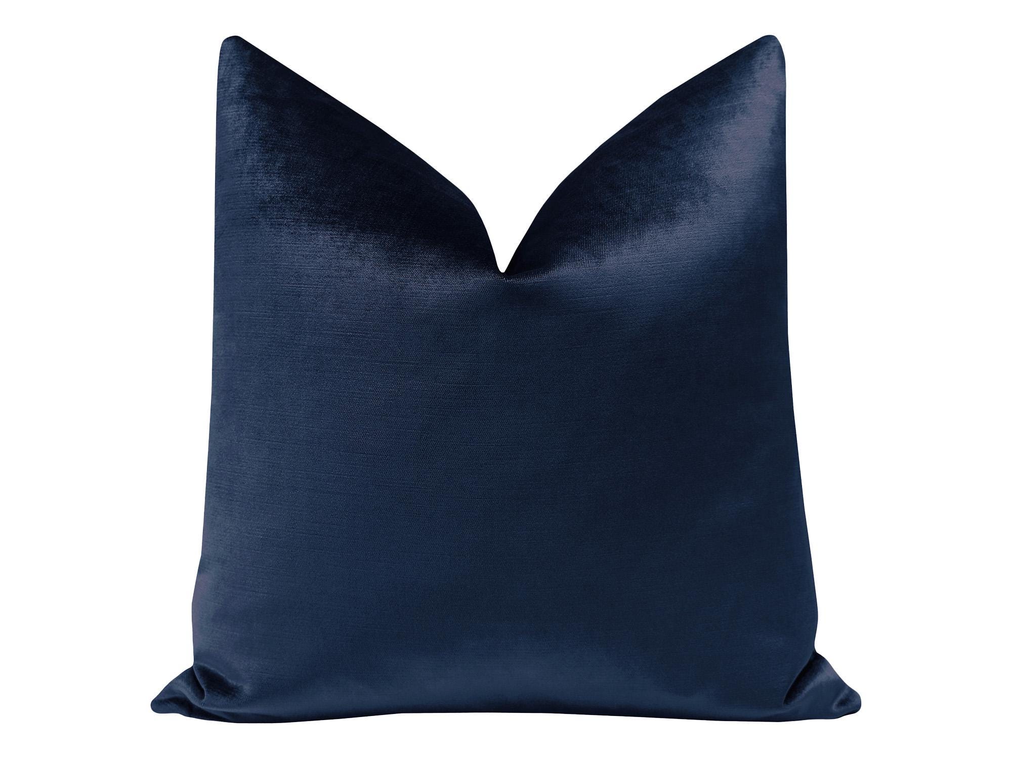Royal blue velvet throw pillows hotsell
