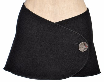 NAMSA - KIDNEY WARMER avec bouton en métal et éléments en plastique, WAIST BELT, jupe hanche, jupe portefeuille, ceinture, écharpe, ceinture en laine 100% laine