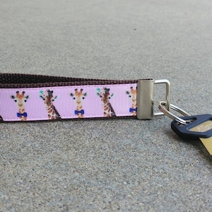Giraffe Key Fob Wristlet! Giraffes in Bowties Keychain. Giraffe Fabric Key Chain. African Safari Animals. Cute Gift for Friend. Teacher Gift
