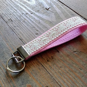 Prairie Lace Rustic Key Fob Wristlet! Fabric Ribbon Key Chain. Southern Style. Pioneer Woman. Gift for Mom. Stocking Stuffer. Teacher Gift