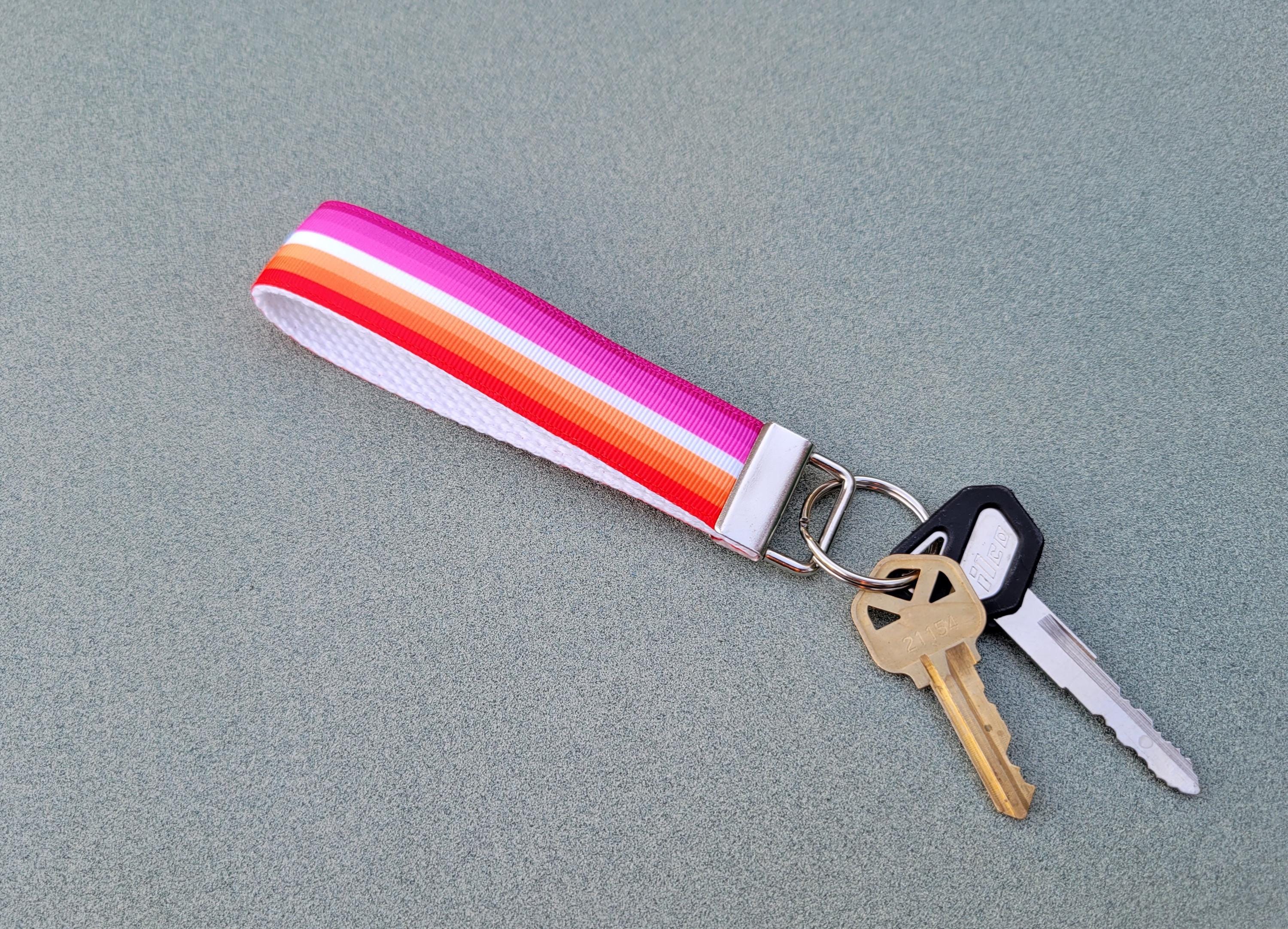 初期 KMRII キーホルダー LGB L.G.B 14th fuga y2k Lesbian Pride Key Fob Wristlet! LGBTQ Flag Ribbon Key Chain. Gay